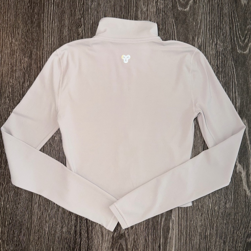 Aritzia Golden Butter Ashen 3-Piece Set - Picture 8 of 12